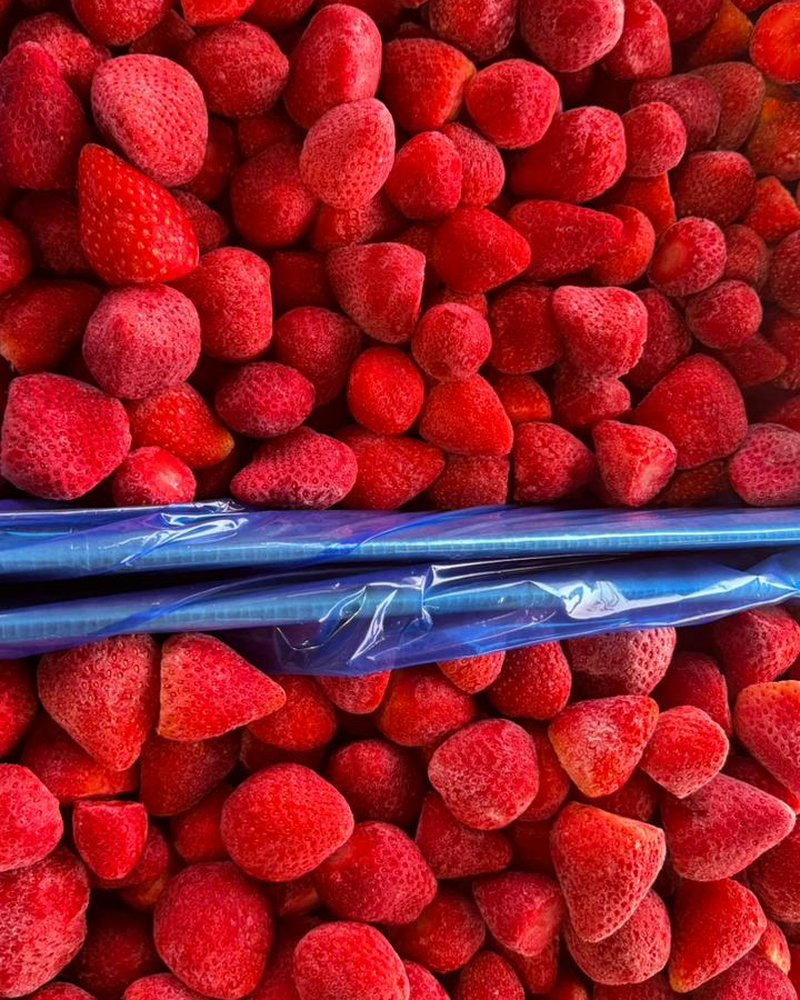 Fraises entières IQF, fraîchement emballées